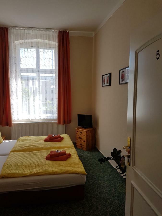 Pension Zum Birnbaum Бранденбург Екстериор снимка
